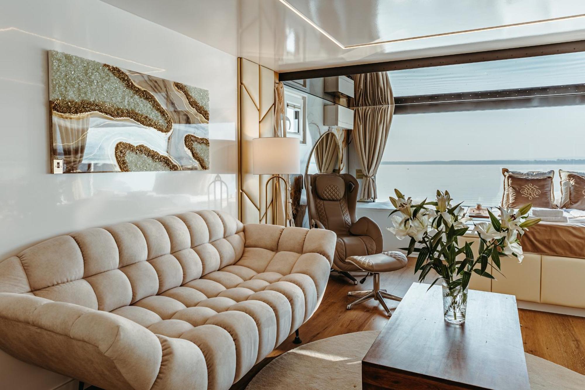 Grand Ht Houseboats - Domki Na Wodzie - Sauna, Jacuzzi, Kominek Mielno  Δωμάτιο φωτογραφία