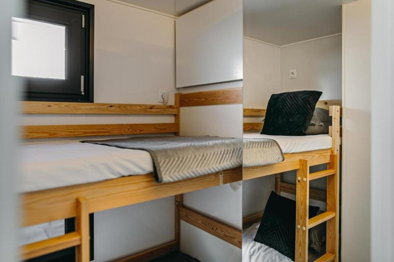 Grand Ht Houseboats - Domki Na Wodzie - Sauna, Jacuzzi, Kominek Mielno  Εξωτερικό φωτογραφία