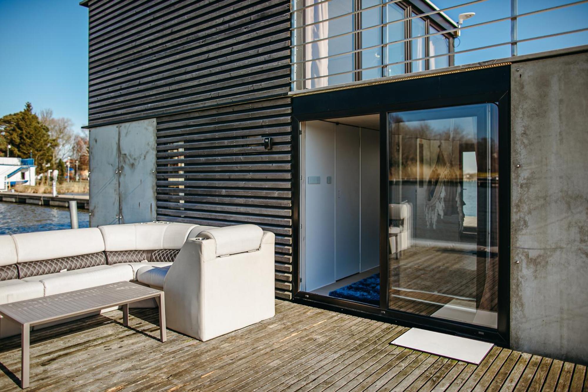 Grand Ht Houseboats - Domki Na Wodzie - Sauna, Jacuzzi, Kominek Mielno  Δωμάτιο φωτογραφία